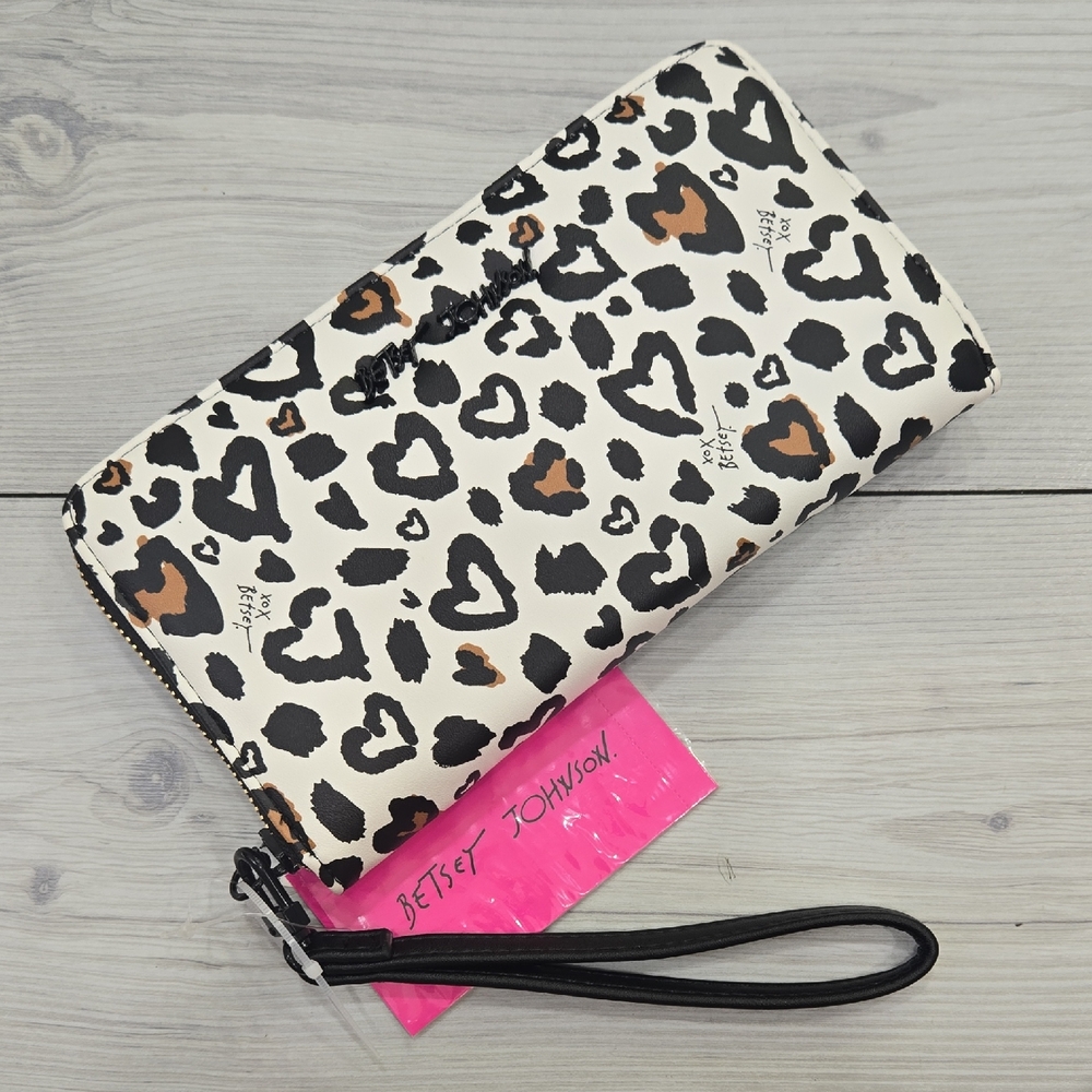 Betsey Johnson Heart Leopard Print Wristlet